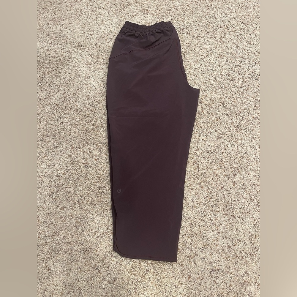 COPY - Women’s  Lululemon crop joggers